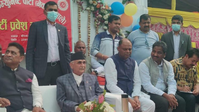 वीरगन्ज महानगरपालिकाका मेयर एमालेमा प्रवेश