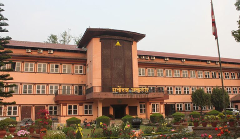 जनप्रतिनिधिले चुनाव लड्नअघि राजीनामा दिनुपर्ने