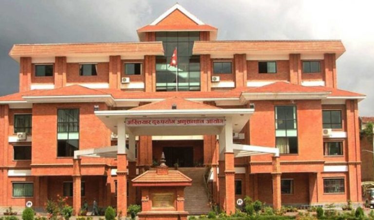 प्रधानाध्यापकसहित चार जनाविरुद्ध भ्रष्टाचार मुद्दा