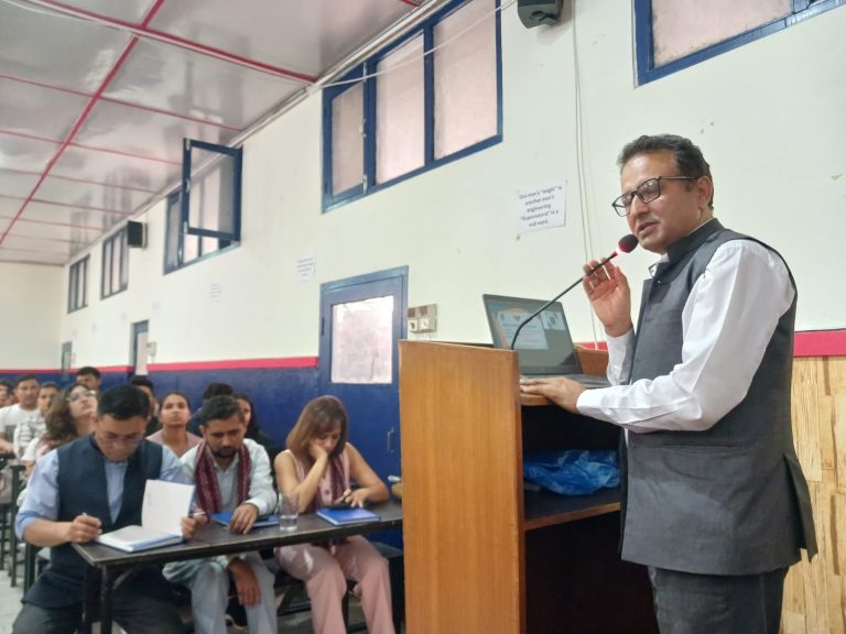 यसरी ढिलाई हुन्छ नेपालमा विकास आयोजनाहरु
