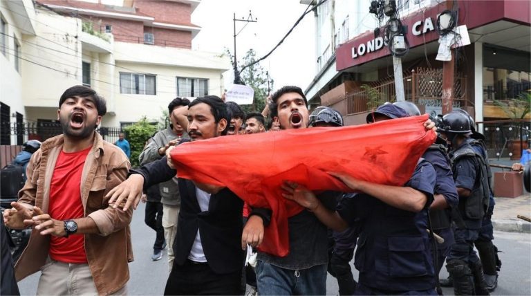 भारतीय दूतावास अगाडि अनेरास्ववियुको प्रदर्शन, लिपुलेक–कालापानीबारे कडा चेतावनी