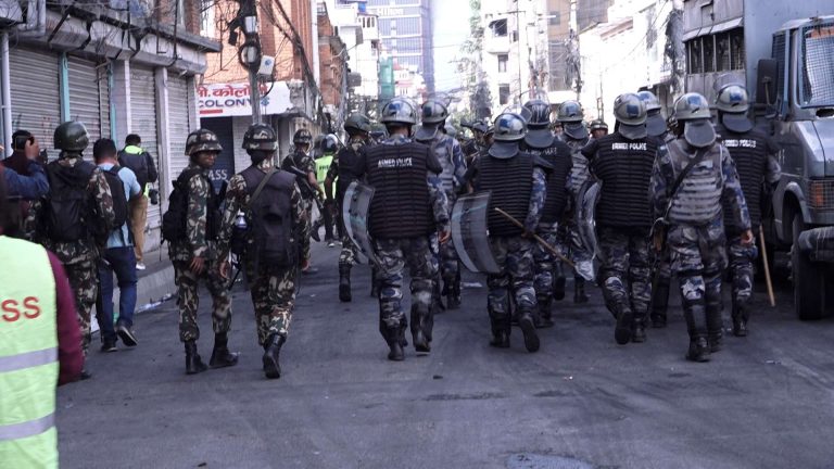 नेपाली सेनाले निषेधाज्ञा र कर्फ्यू समय खुकुलो पार्यो