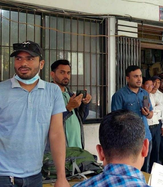 काभ्रेको मालपोत कार्यालयमा अख्तियारको छापा, २ लाख नगदसहित कर्मचारी पक्राउ