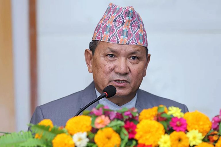 ललितपुरमा सञ्चारमन्त्री पृथ्वीसुब्बा गुरुङको निवासमा प्रदर्शनकारीद्वारा  आगजनी